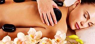 Relaxe com as pedras quentes