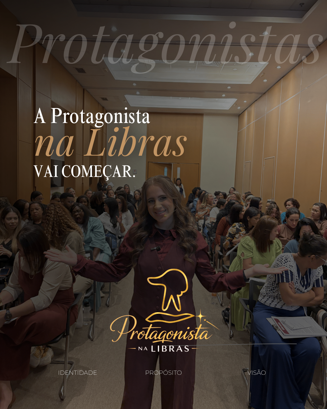 Retrato de Rebeca Vaz, professora e intérprete de Libras