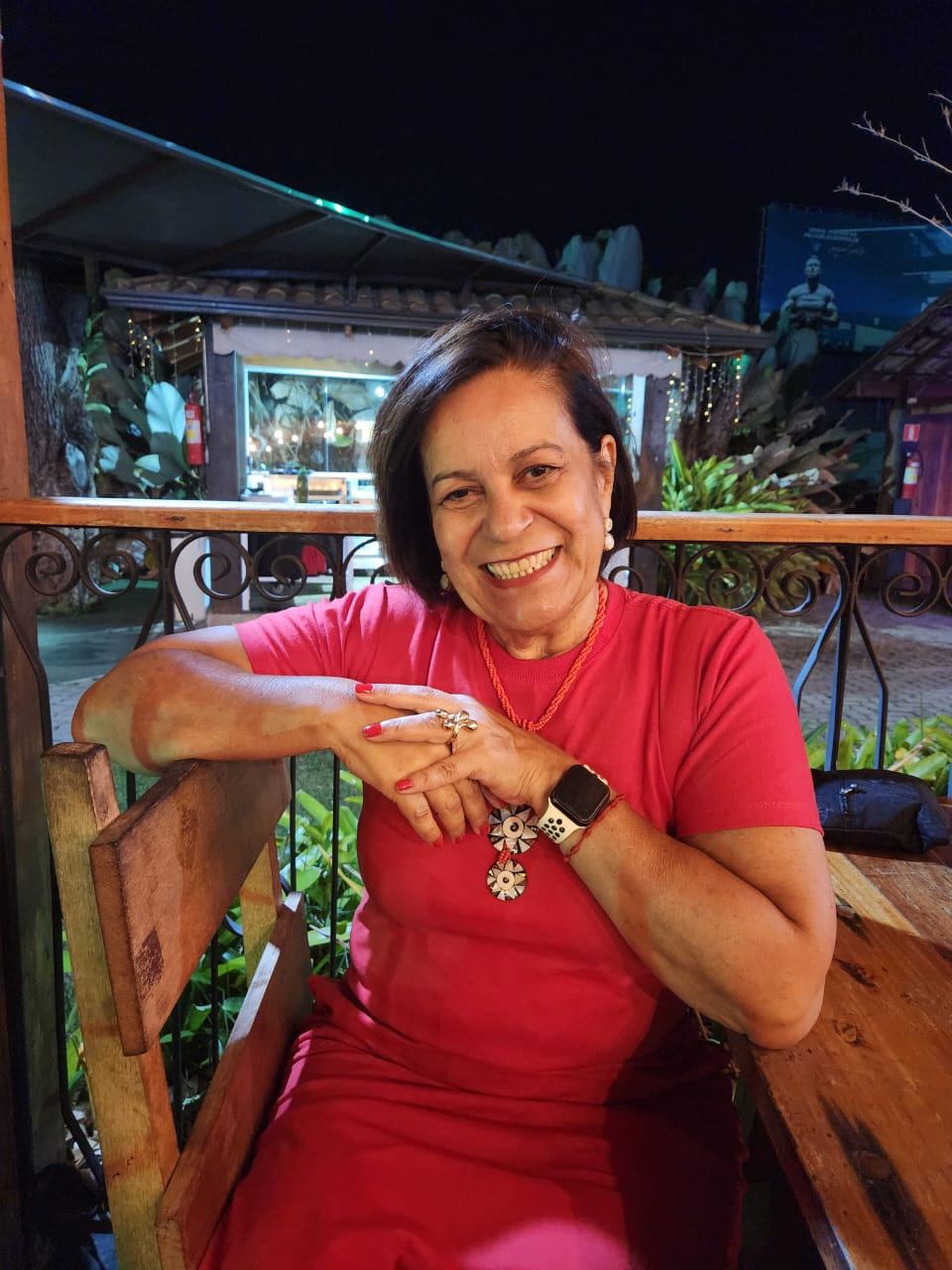 Foto de Rosali de Castro Aguiar, autora dos e-books.