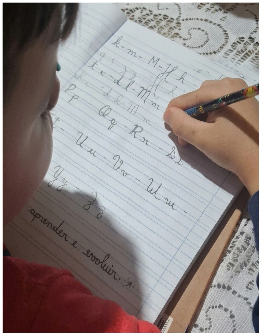 Ejemplo de caligrafía clara y fluida después del proyecto