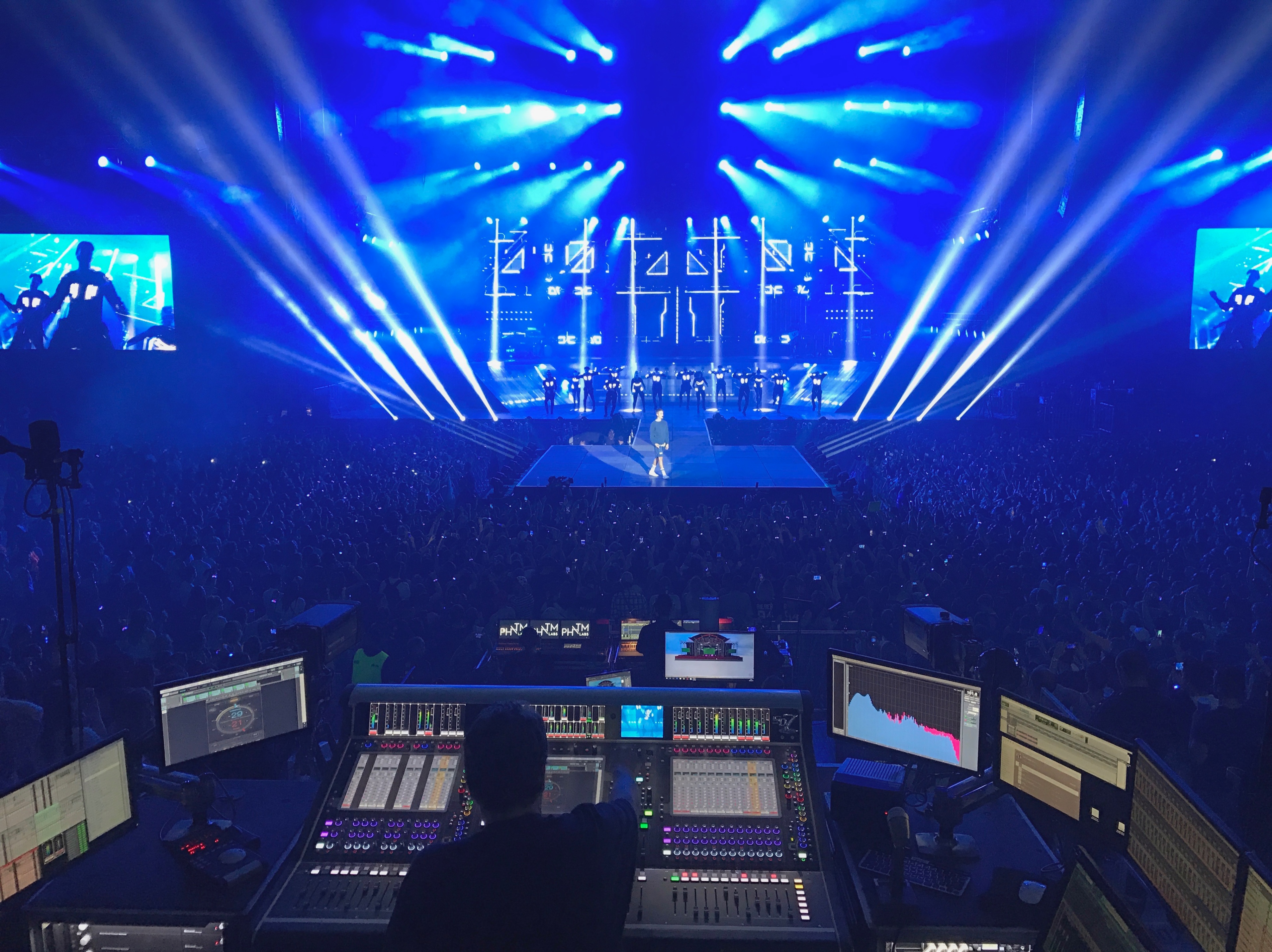 Pooch at front of house on the Purpose tour