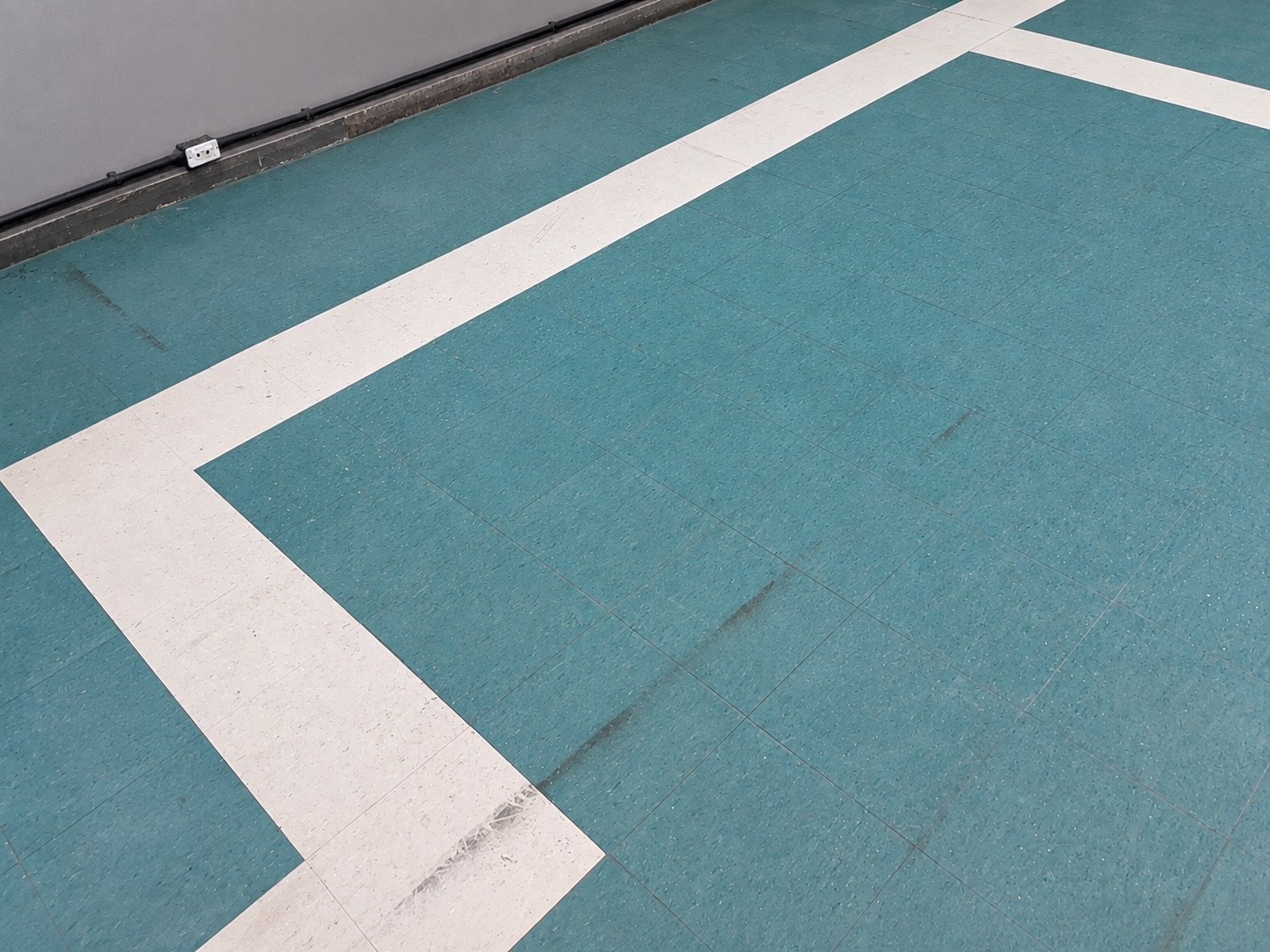 Inspeção e diagnóstico de piso vinílico
