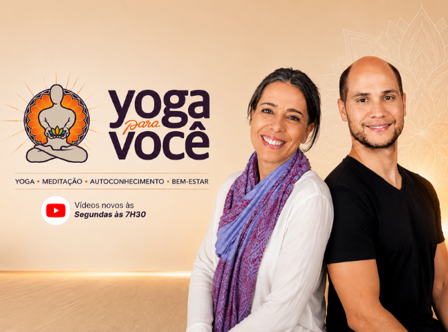 Pessoas praticando yoga em um estúdio