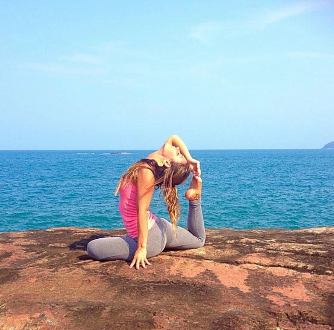 Prática de yoga acolhedora