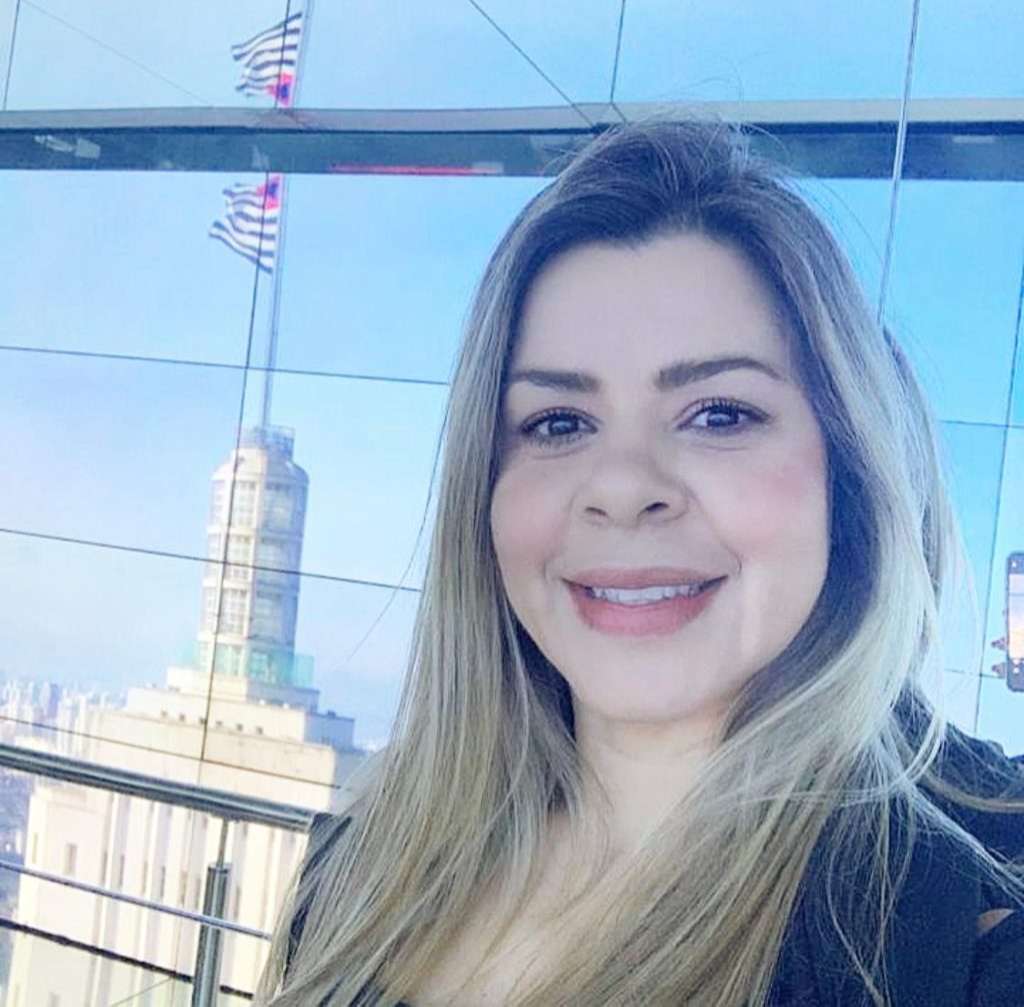 Foto de Iolanda Flores Sorrindo
