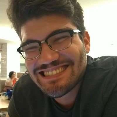 Foto de Ariane Silva Sorrindo