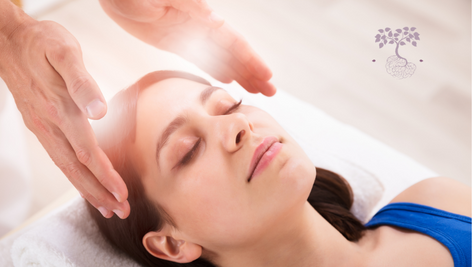 mulher com dor nas costas