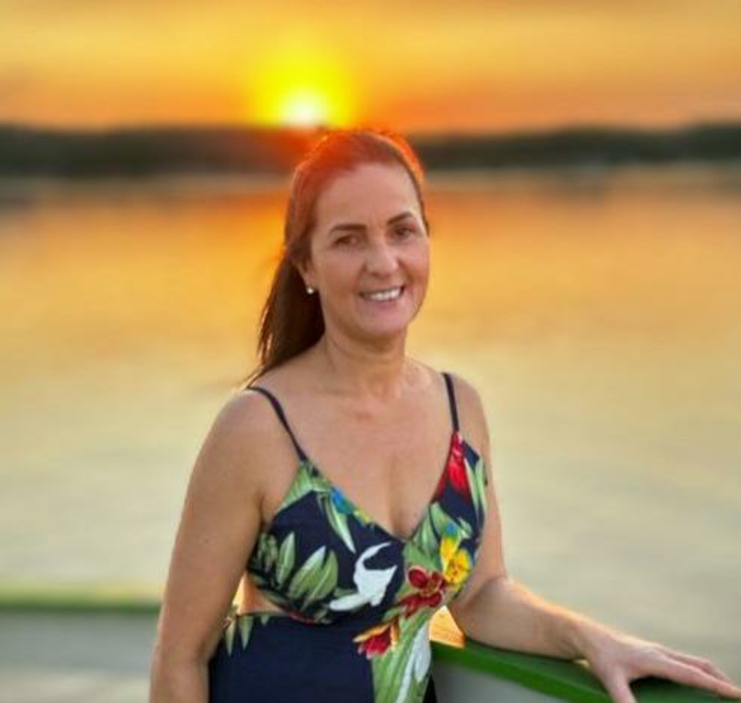 Foto de Iolanda Flores Sorrindo