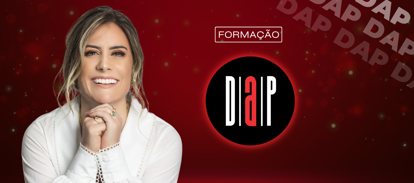 mulher com dor nas costas